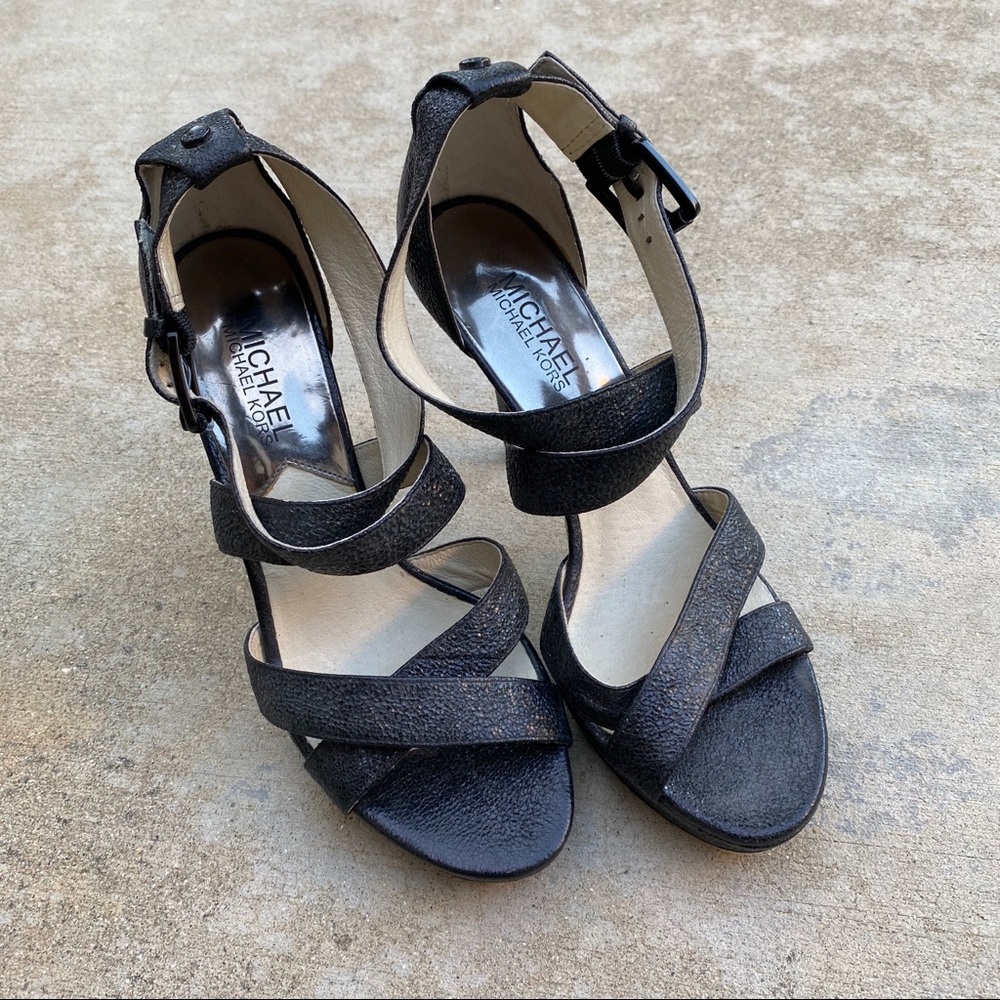 Michael Kors Evie Platform Sandal Heels Leather Pumps Smoky Metallic Gray